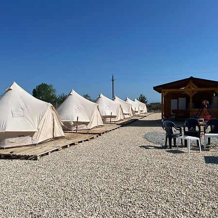 Meme Glamping Otel Corbu  Dış mekan fotoğraf